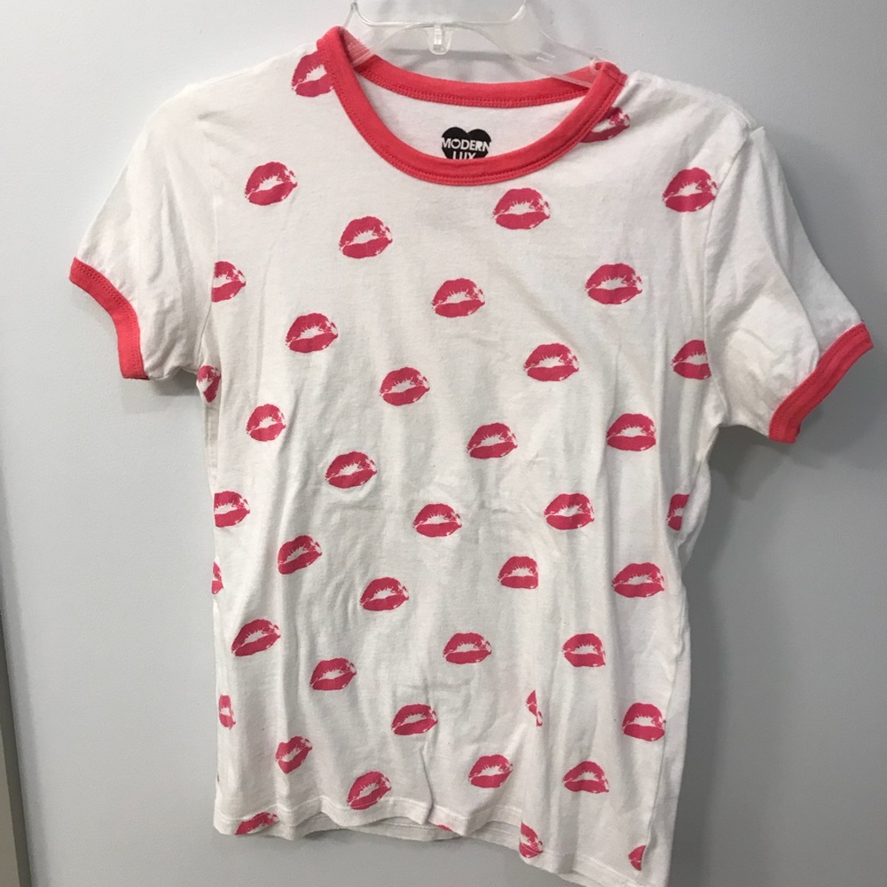 Modern Lux crewneck pink and white tee